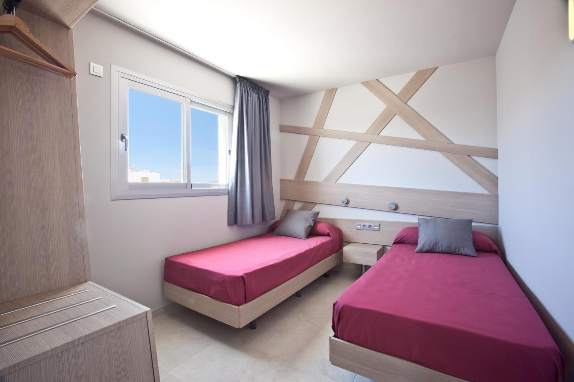 Ryans Ibiza Apartments - Only Adults Cidade de Ibiza Quarto foto
