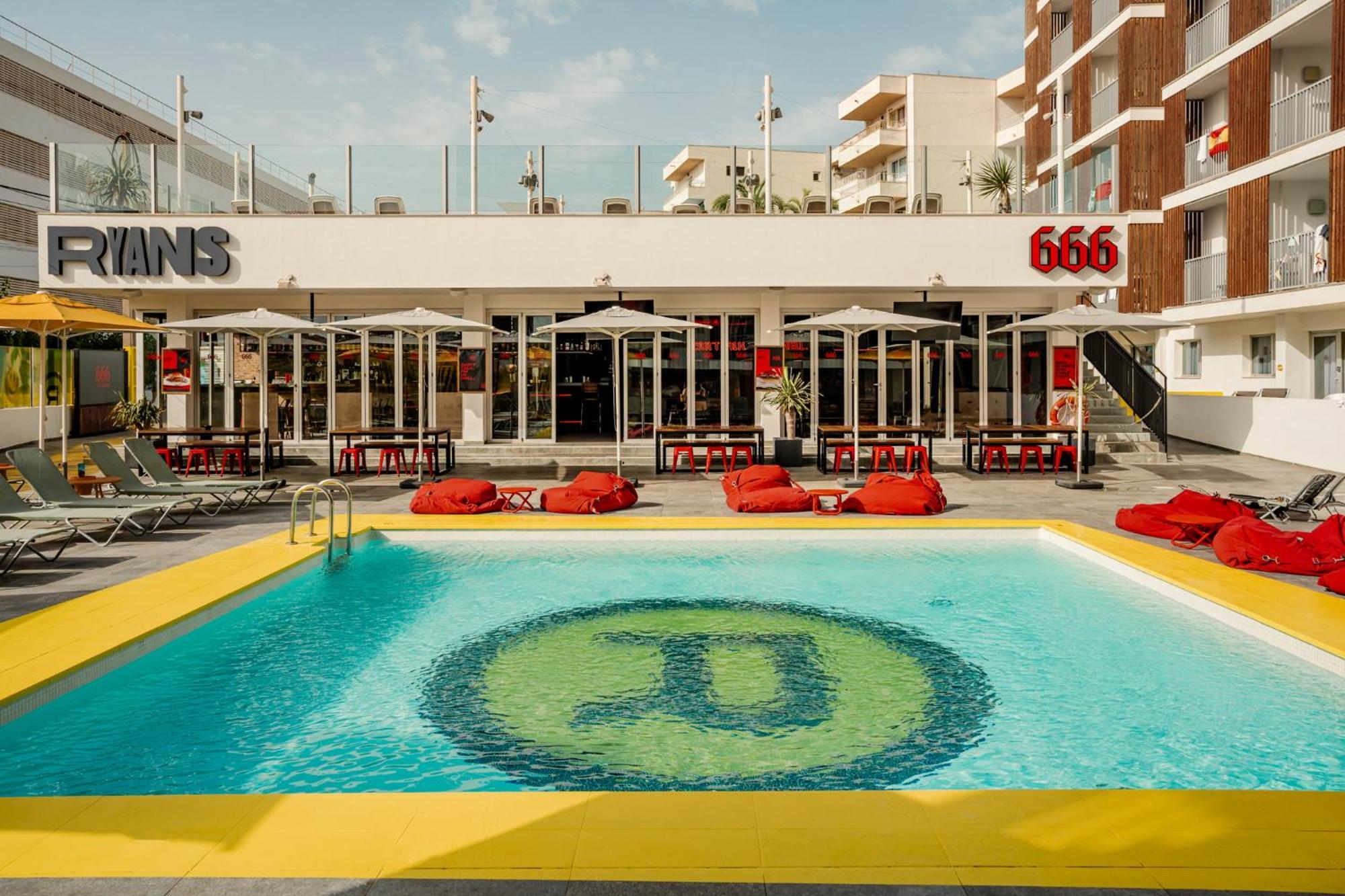 Ryans Ibiza Apartments - Only Adults Cidade de Ibiza Exterior foto