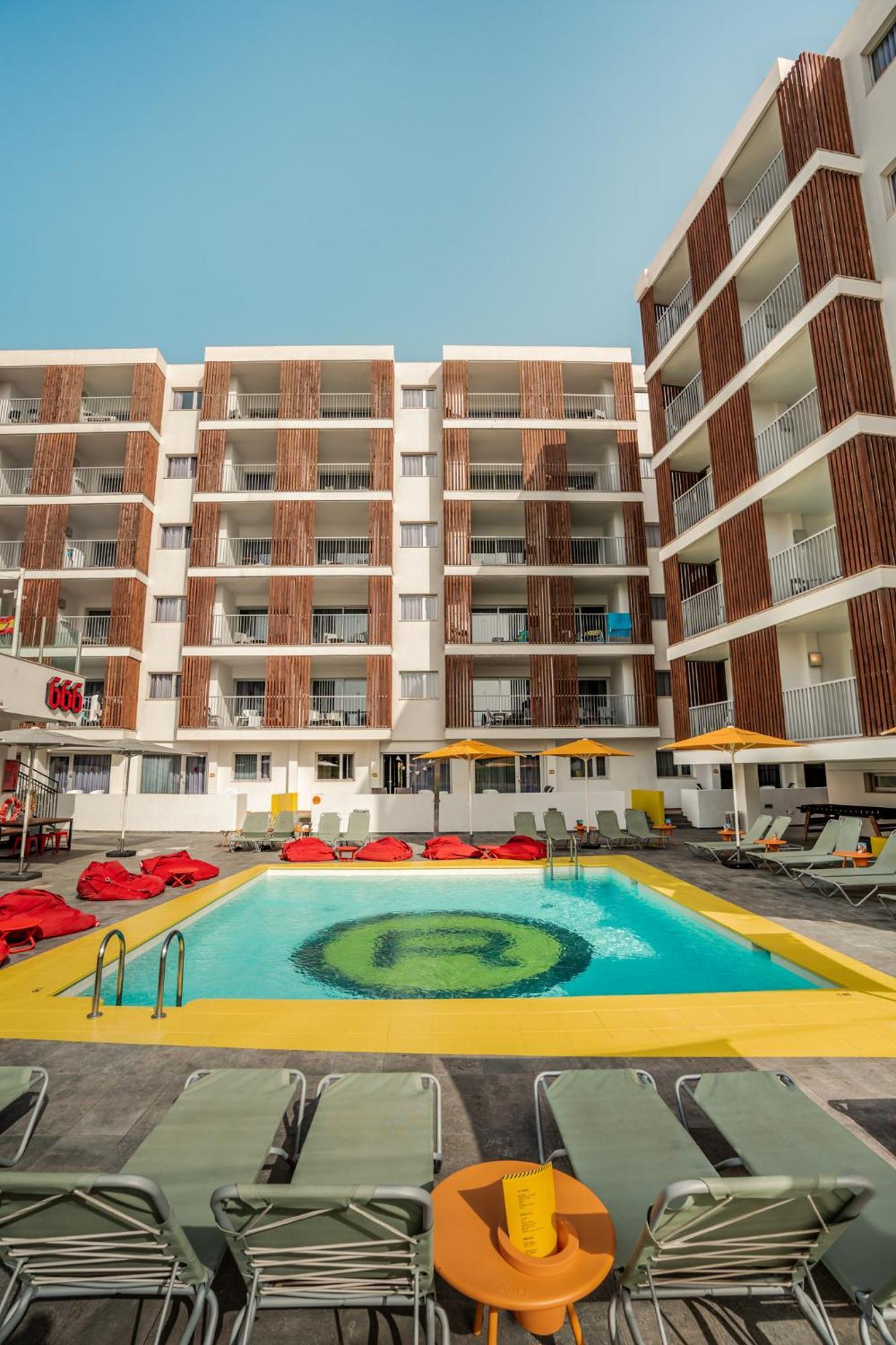 Ryans Ibiza Apartments - Only Adults Cidade de Ibiza Exterior foto